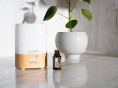 doTERRA Purify ambientando un salón mostrando beneficio de frescura