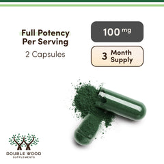 Double Wood Supplements en cocina junto a verduras verdes, sugiere bienestar diario
