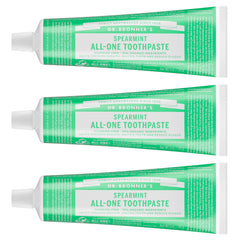 Dr. Bronner's frontal del paquete de 3 tubos mostrando etiqueta y beneficio natural