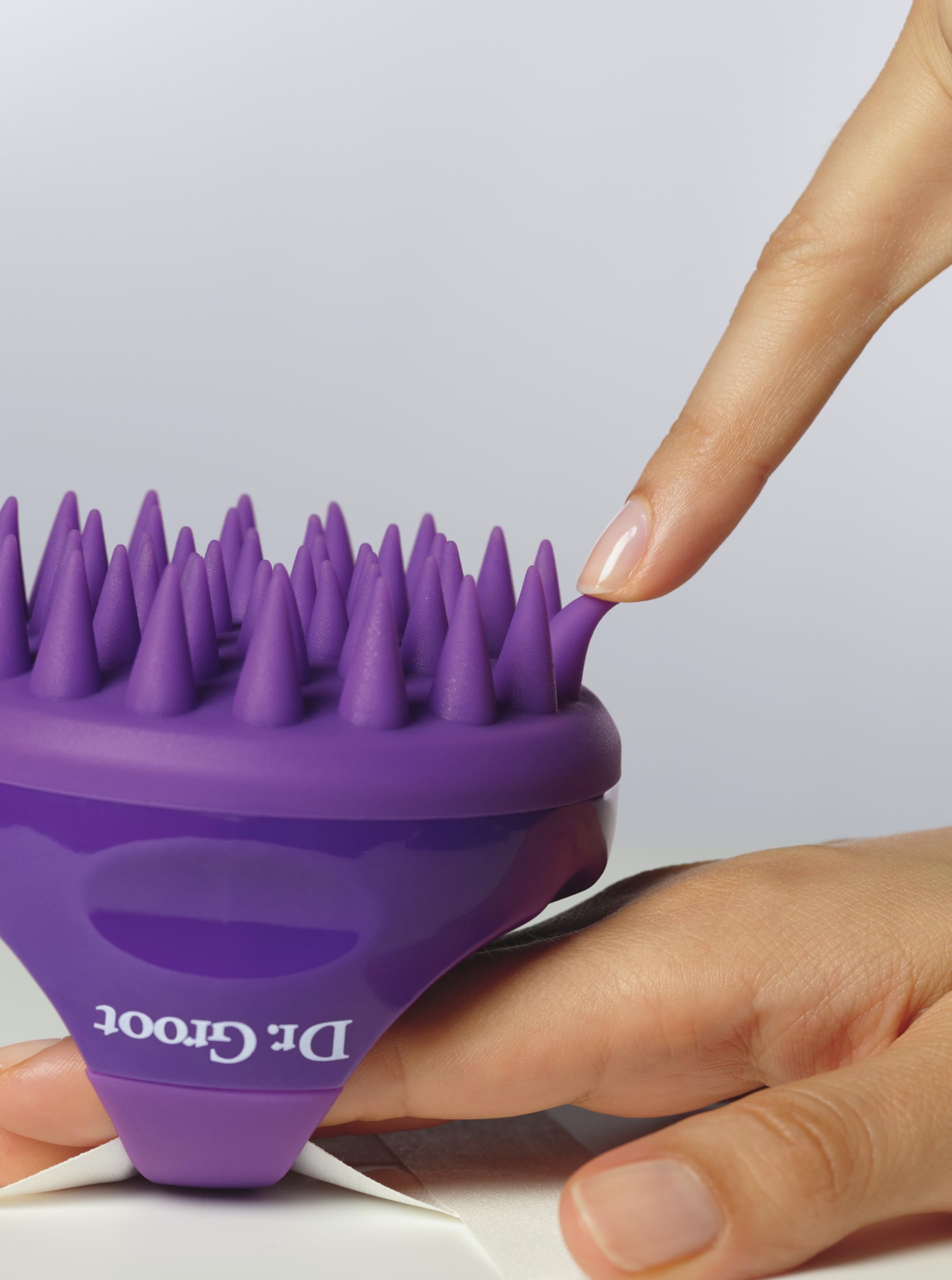 Dr. Groot primer plano de cerdas de silicona suaves y flexibles
