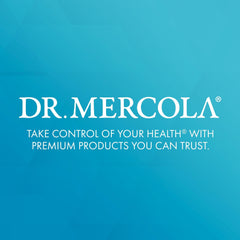 Dr. Mercola en mesa de desayuno, integración en rutina saludable