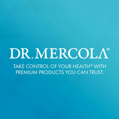 Dr. Mercola producto en ambiente de estilo de vida femenino equilibrado