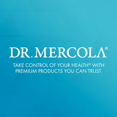 Dr. Mercola en entorno de mesa saludable sugiriendo rutina diaria