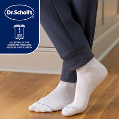 Dr. Scholl's escenario doméstico con usuario en calzado casual, confort diario