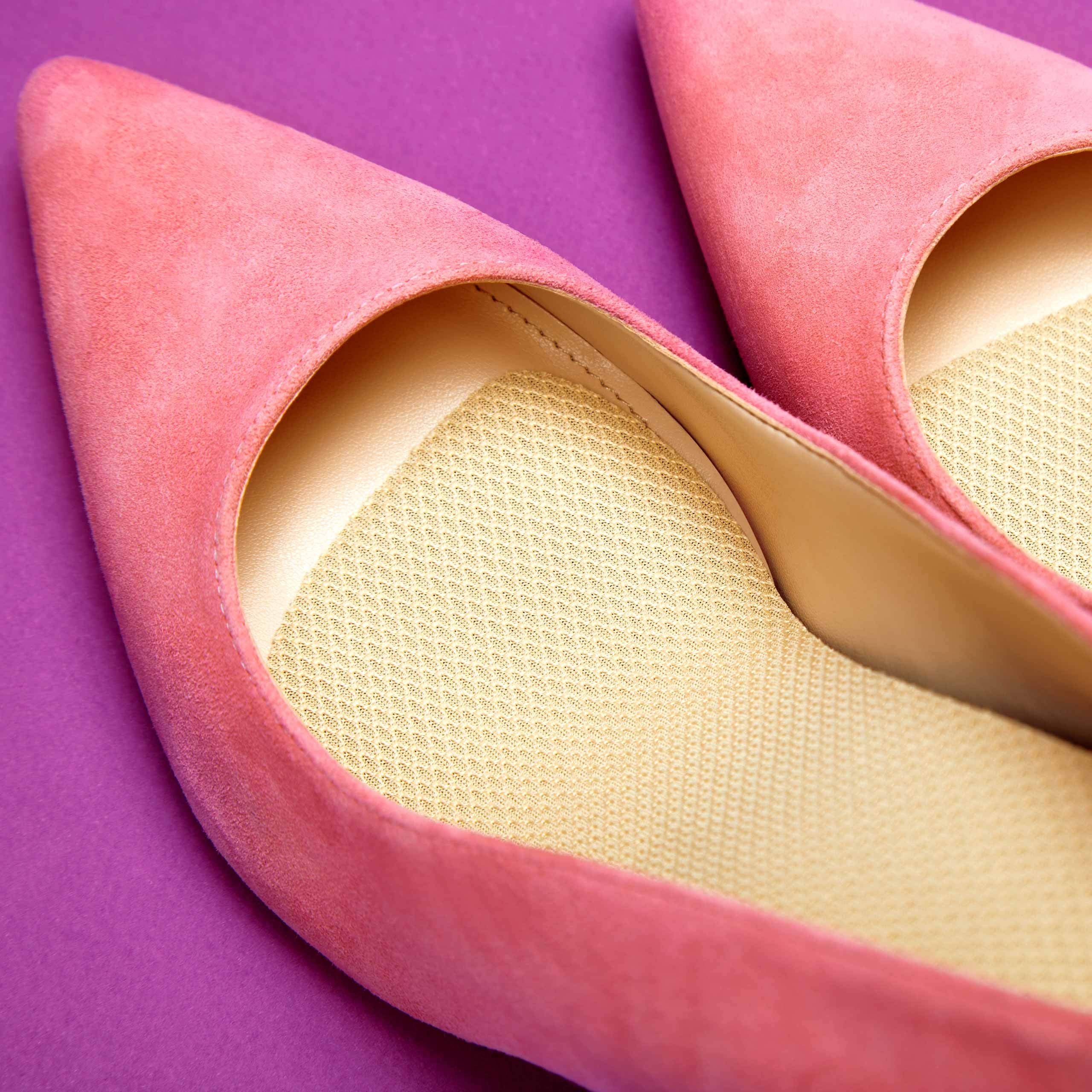 Dr. Scholl's plantilla en mano para comparar tamaño, ajuste fácil y recortable