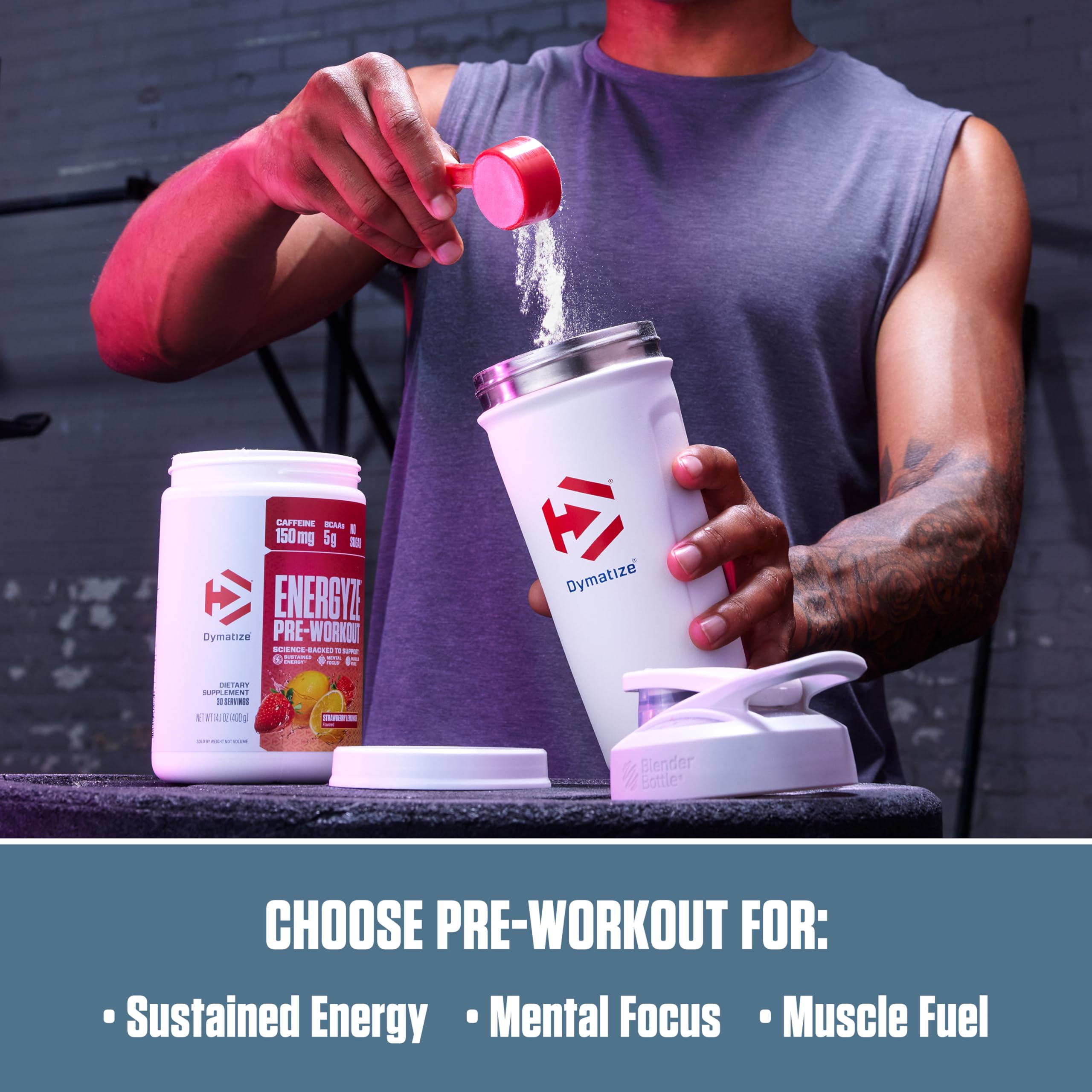 Vaso con Dymatize Energyze preparado en Fresa Limonada listo para beber antes del entrenamiento