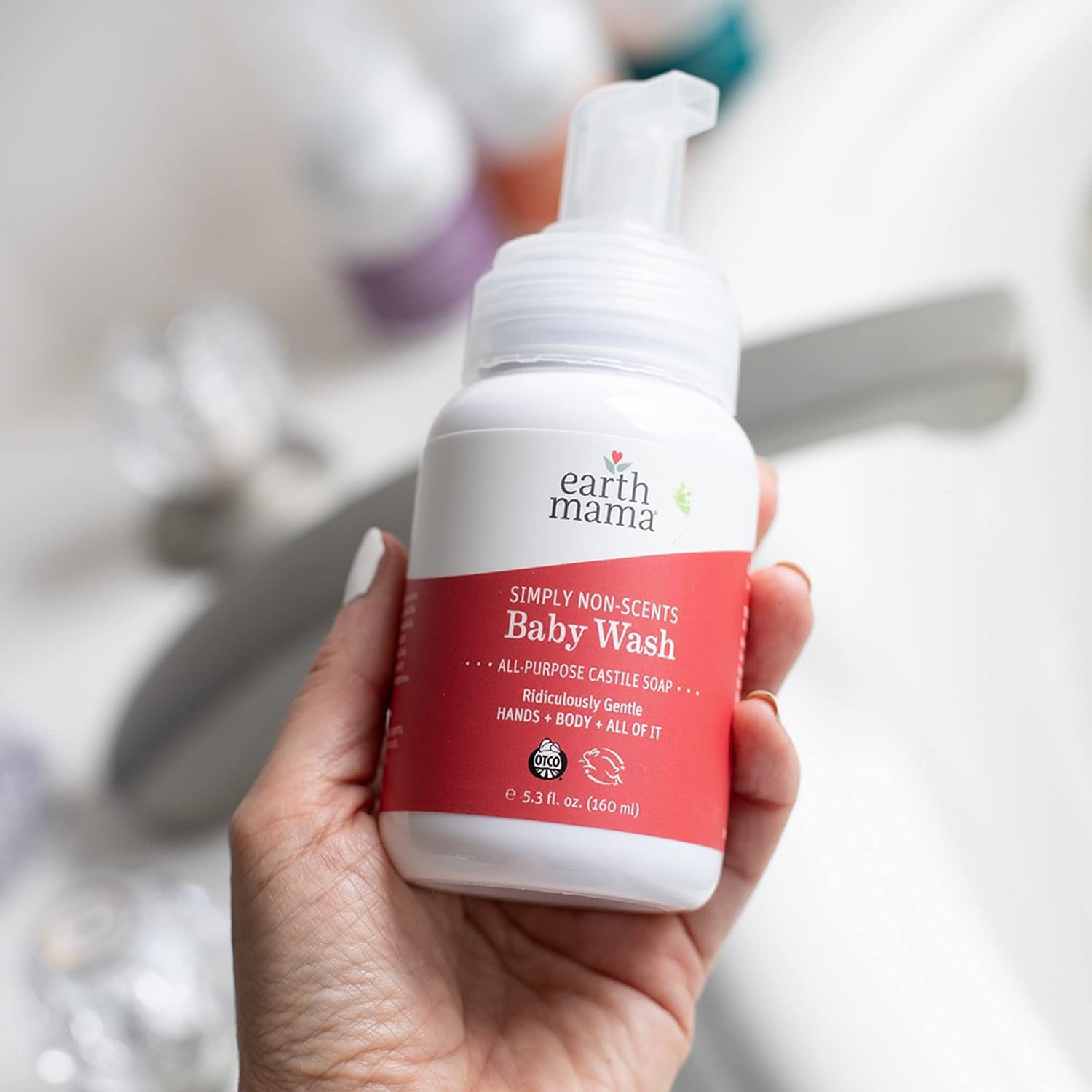 Earth Mama usado en baño de bebé para limpieza delicada
