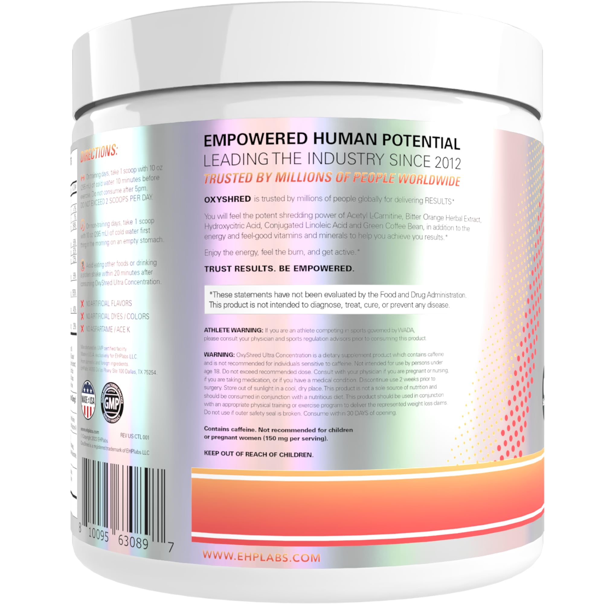 Atleta tomando OxyShred en gimnasio antes de entrenar, EHP Labs para mejorar rendimiento