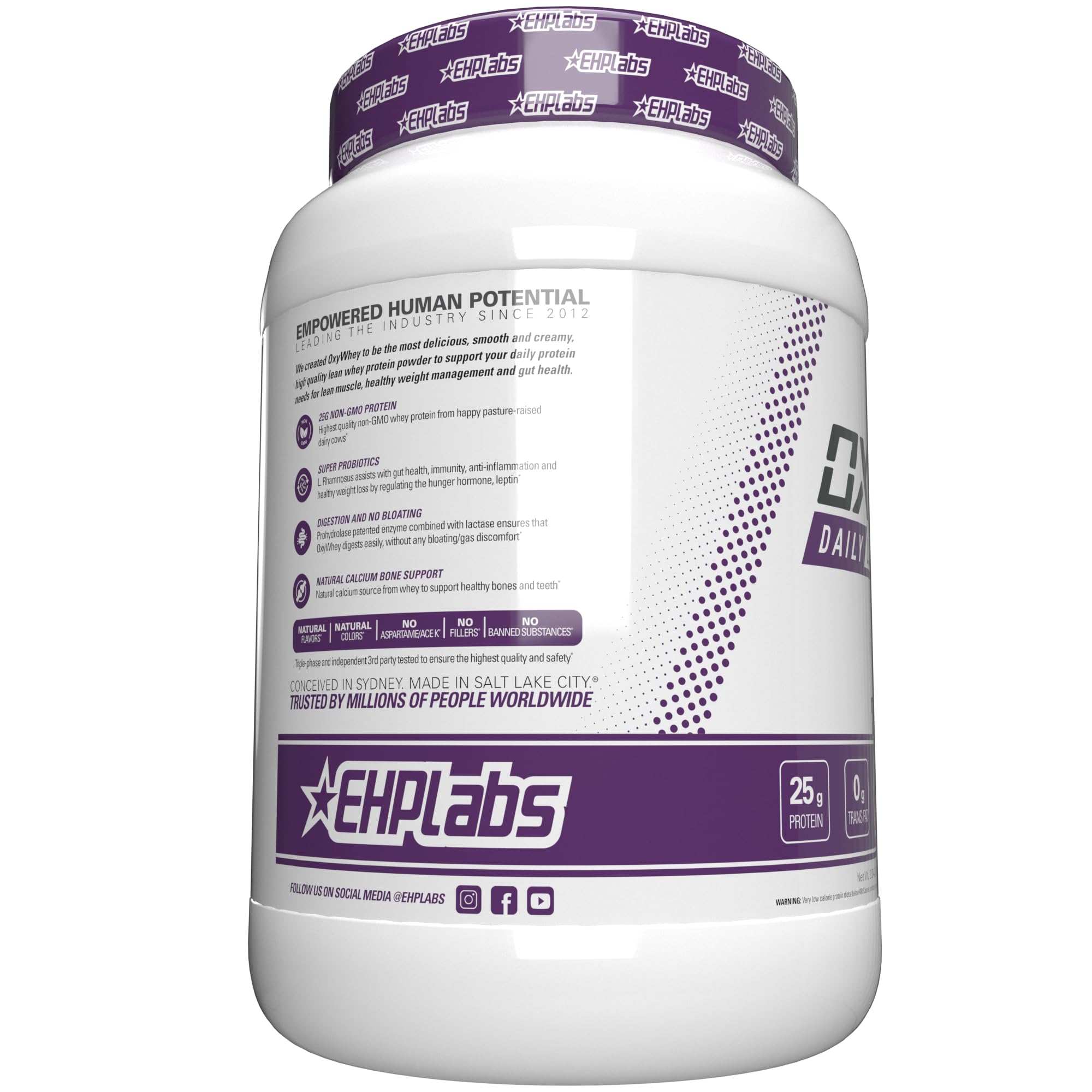 Escena lifestyle con OxyWhey y botella deportiva, EHP Labs, uso diario conveniente