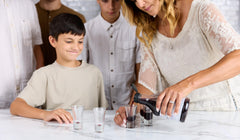 Elderberry Queen botella abierta con dosificador para medición precisa