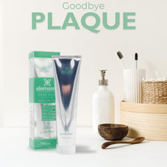 Elementa Silver gel en cepillo demostrando uso diario y acción blanqueadora suave