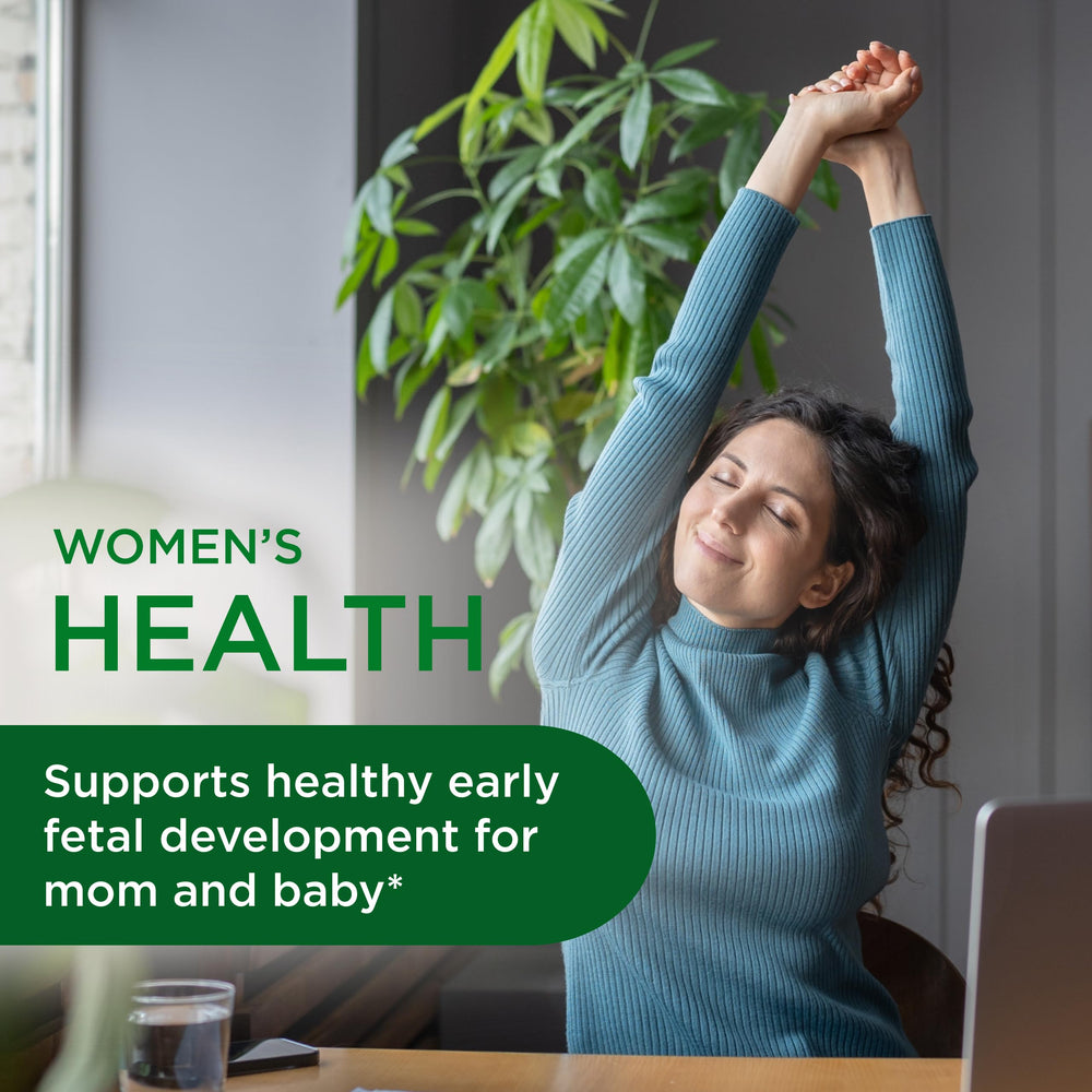 EMERALD LABS cápsula abierta con ingredientes clave para soporte prenatal