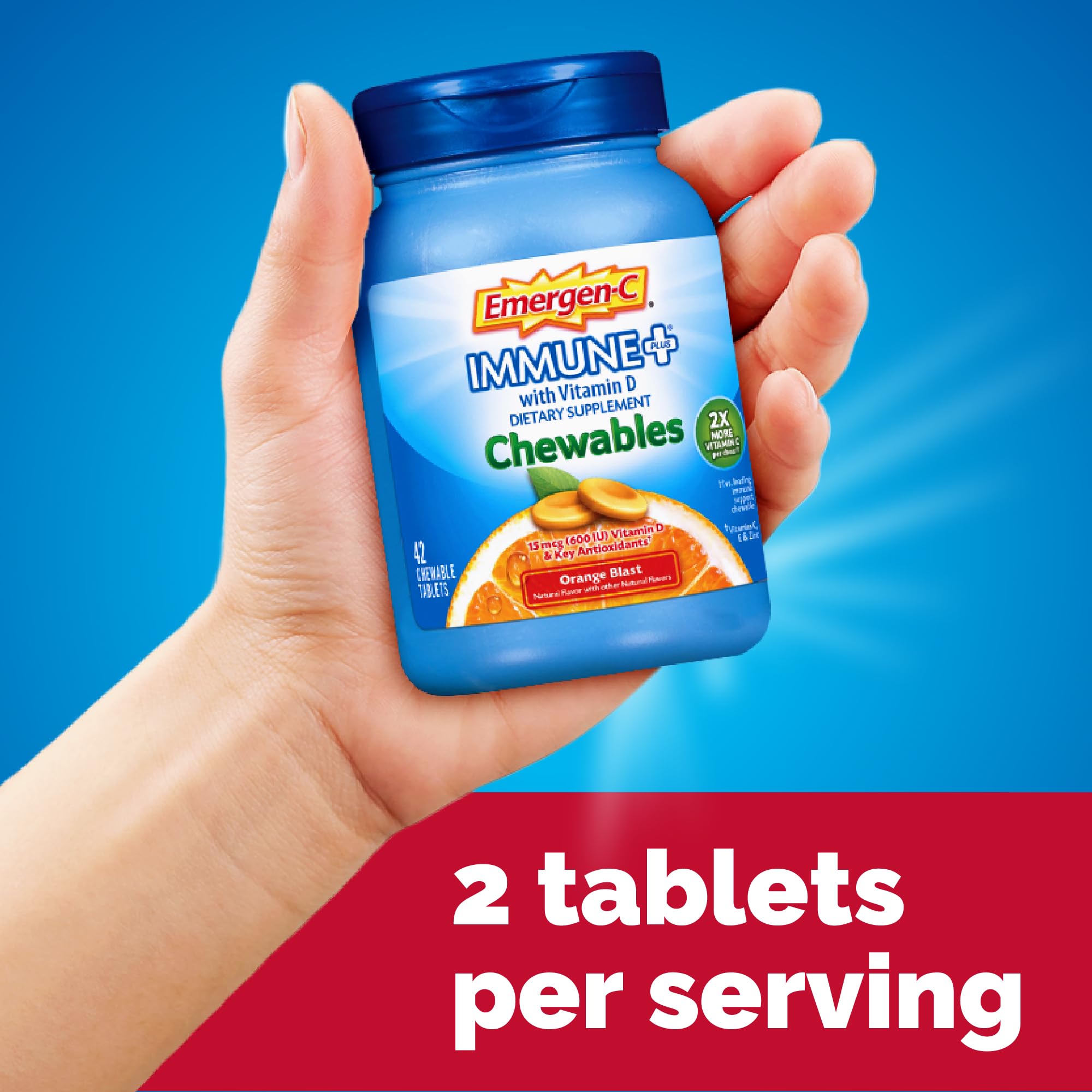 Emergen-C tableta en mano para apreciar tamaño y portabilidad