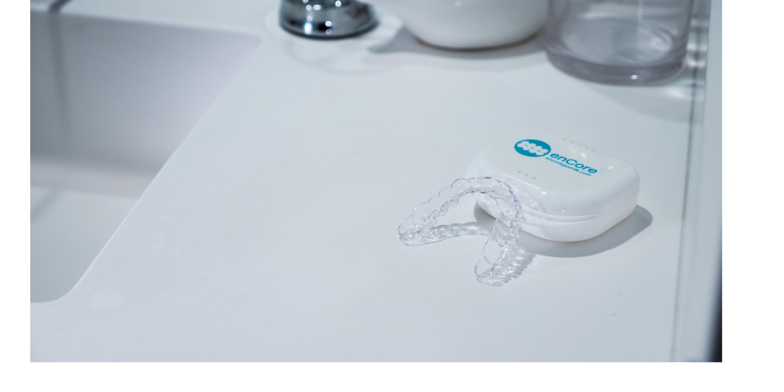 enCore protector en boca mostrando cómo reduce el desgaste dental
