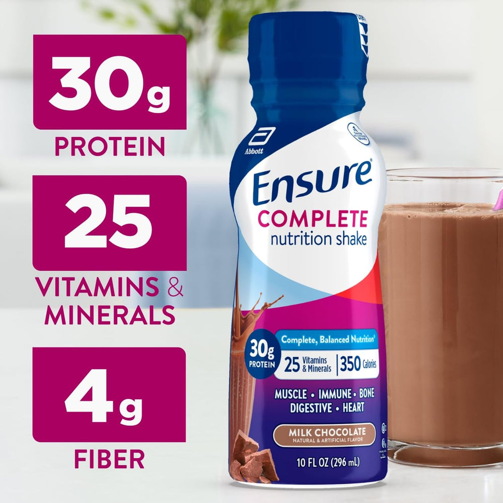 Botella de Ensure Chocolate servida en vaso, marca Ensure y fácil consumo después de ejercicio