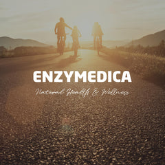 Enzymedica envase abierto con cápsulas visibles indicando cantidad y practicidad