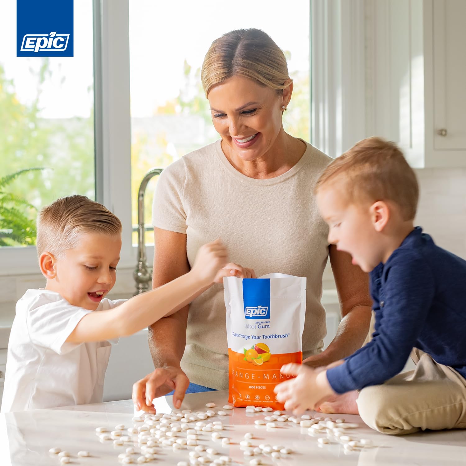 Epic abrir envase con piezas visibles para uso instantáneo tras comidas