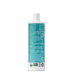 Essential Oxygen primer plano de textura del enjuague destacando fórmula ligera