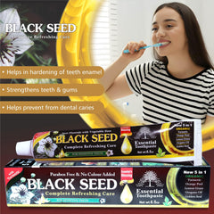ESSENTIAL TOOTHPASTE etiqueta con ingredientes destacando semilla negra y cítricos