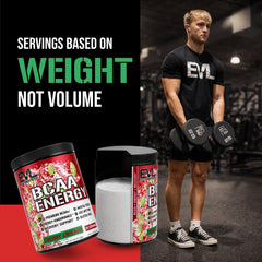 Evlution EVL BCAA Energy bebida post-entreno junto a toalla, ayuda a recuperación