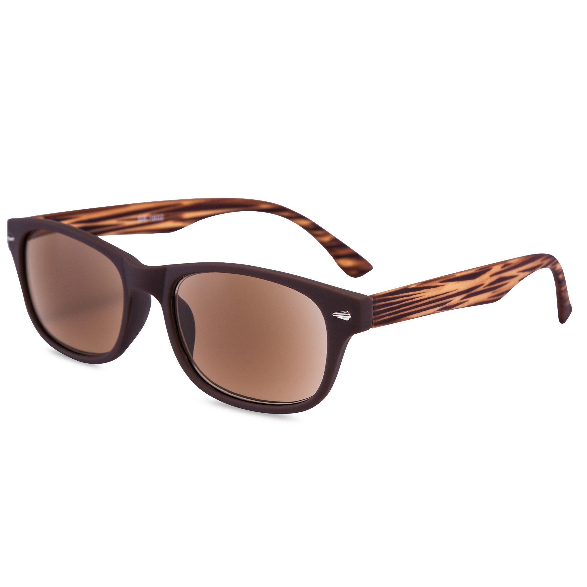 Persona usando EYEGUARD leyendo al aire libre con mayor comodidad