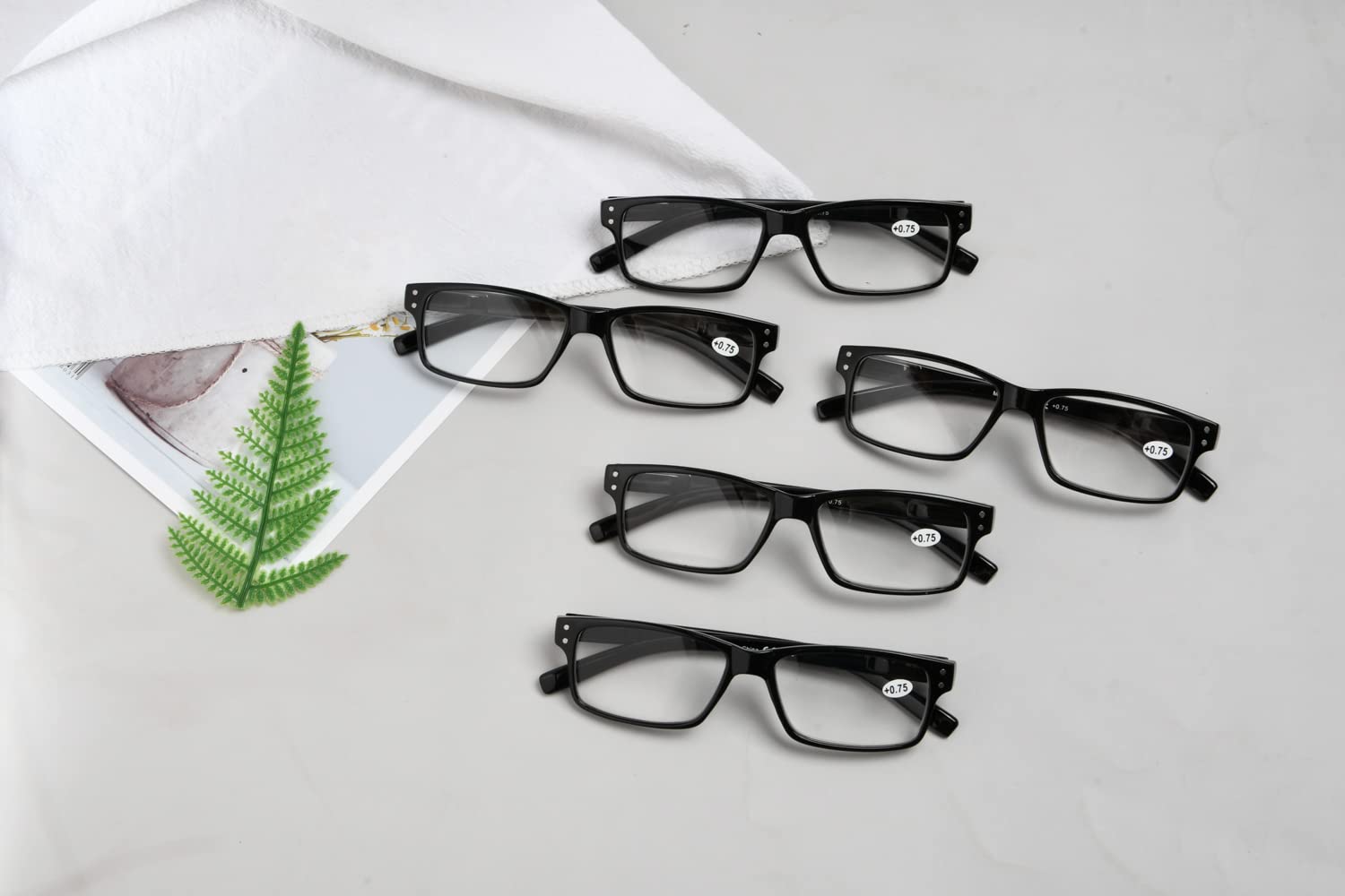 Eyekepper gafas en ambiente de oficina aportando estilo y practicidad