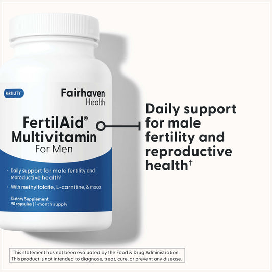 Fairhaven Health cápsulas en mano que resaltan textura y facilidad de ingesta