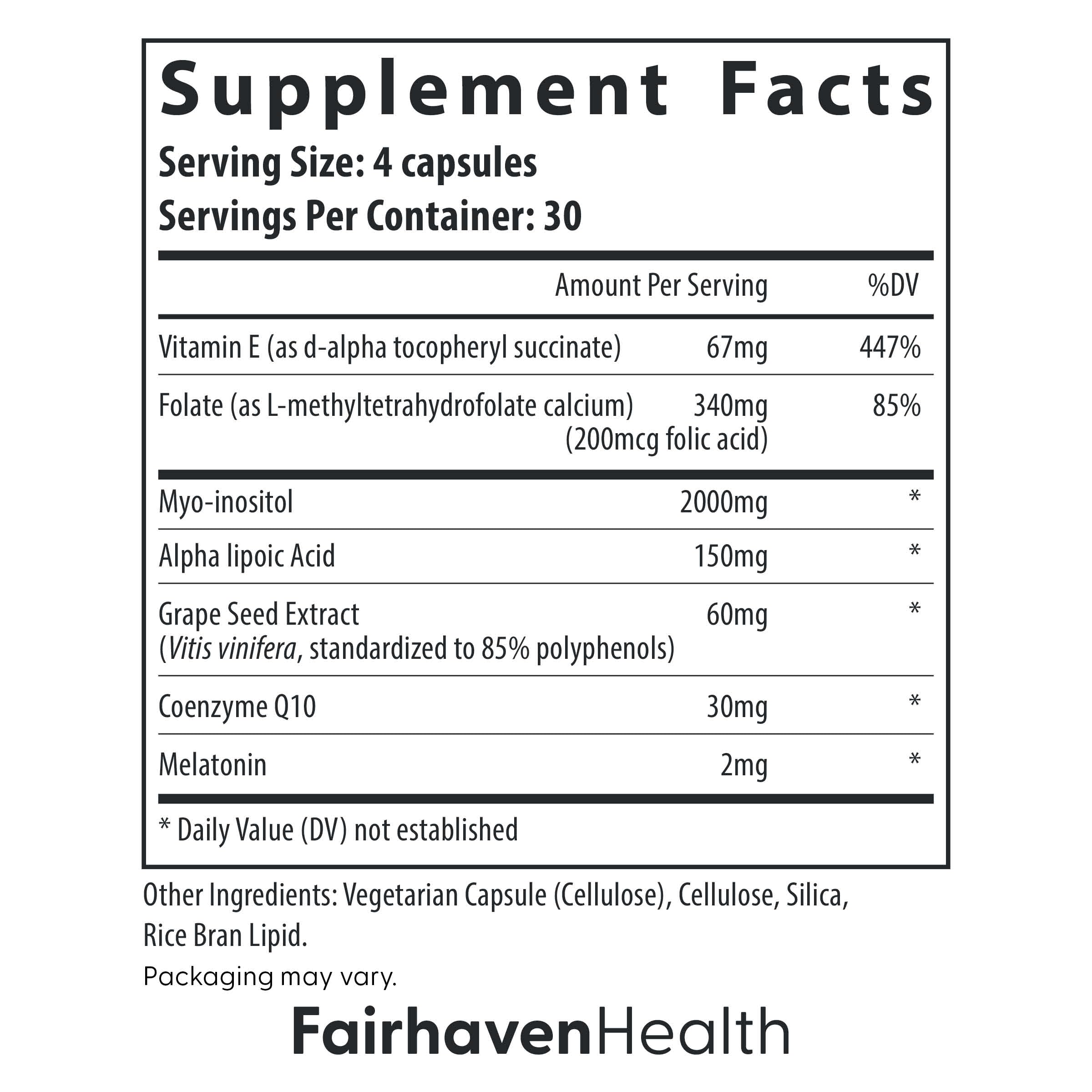 Fairhaven Health OvaBoost persona sosteniendo cápsula para dosificar