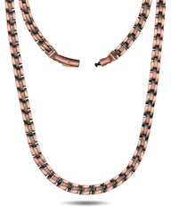 Feraco collar frente mostrando diseño elegante y beneficio de estilo duradero