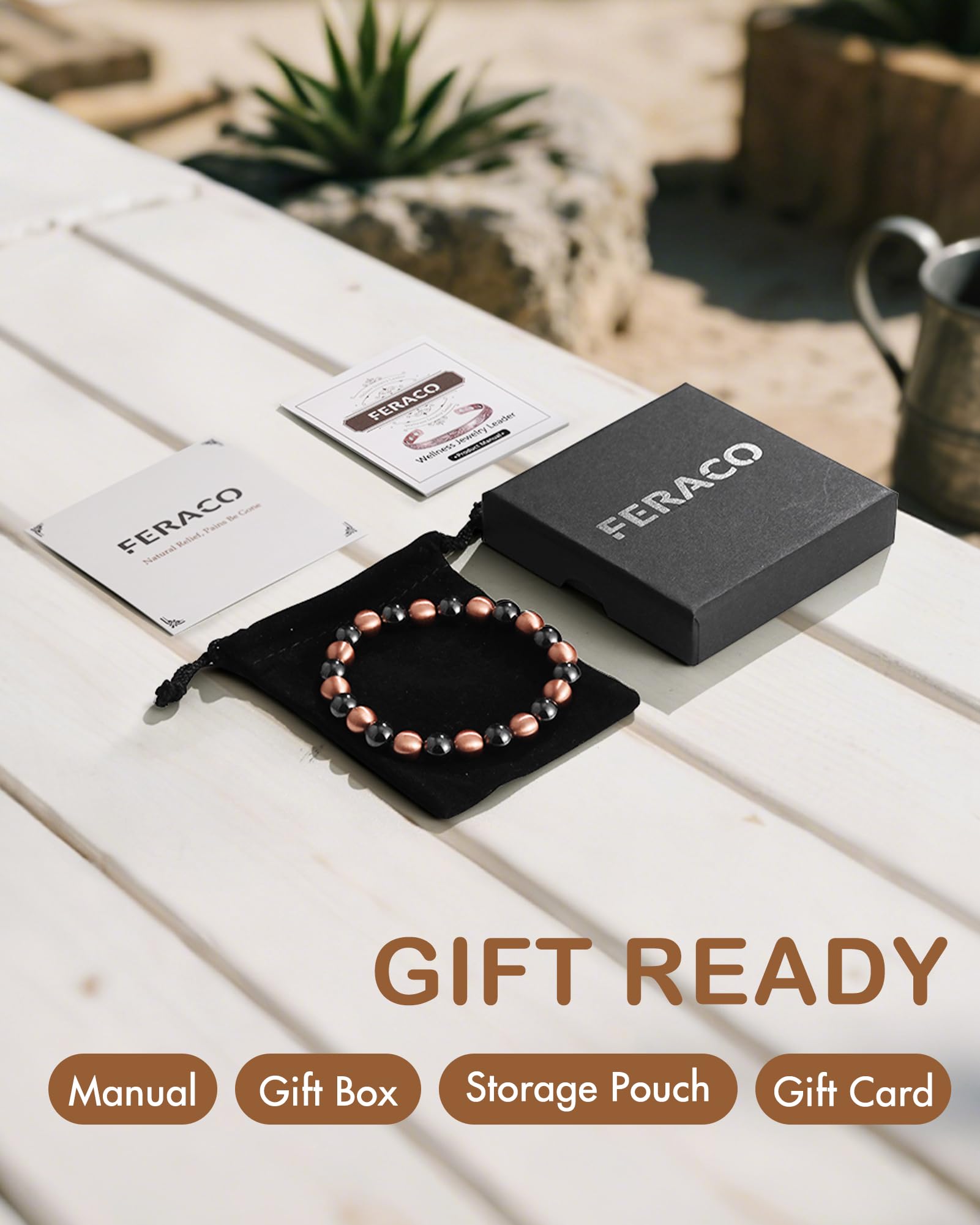 Feraco pulsera en mano para comparar tamaño, ayuda a elegir la talla correcta