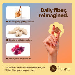 Fiome Fiber Bite en mano para comparar tamaño y conveniencia
