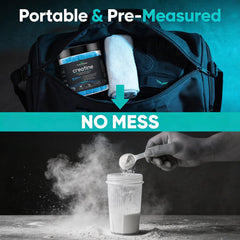 Gomita FlexPrime creatina en mano para visualizar tamaño y portabilidad