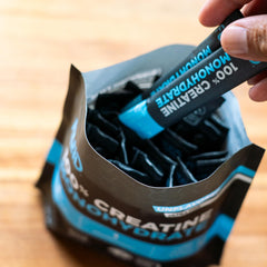 Fluid kit deportivo con sticks en mochila para comodidad en entrenamientos