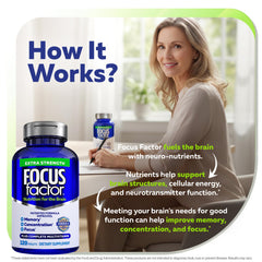 Envase de Focus Factor en mano para comparar tamaño y cantidad de cápsulas
