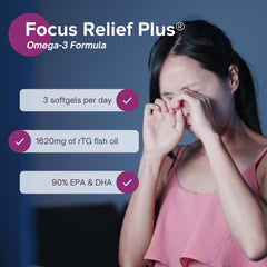 Focus Vision Supplements persona tomando cápsulas con comida, apoyo diario conveniente