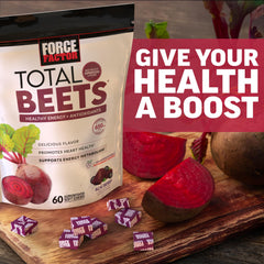 Force Factor gomitas en bol junto a frutas resaltando sabor açaí natural