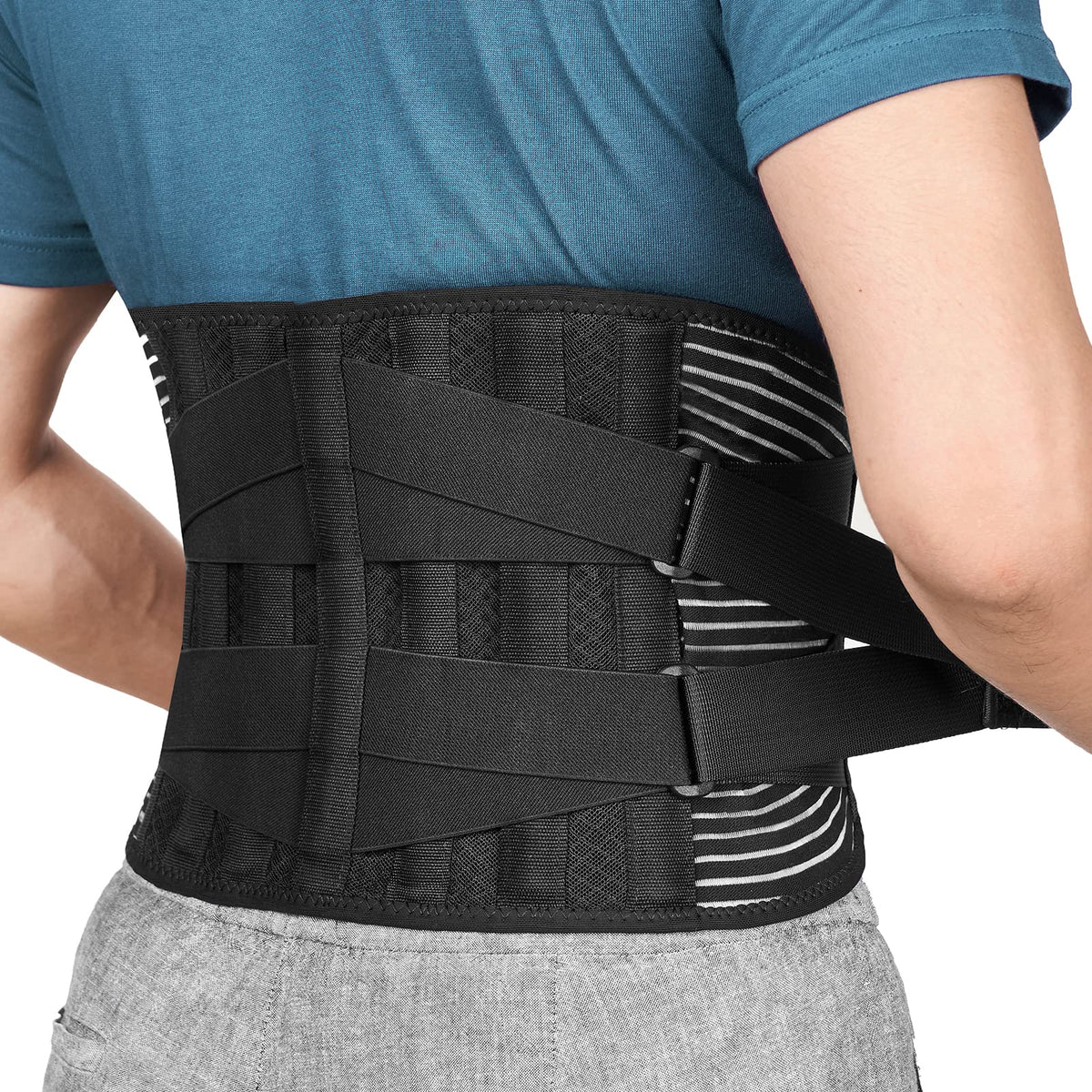 FREETOO faja lumbar frontal mostrando ajuste ceñido y soporte