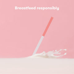 Frida Mom uso en mano probando unas gotas de leche para resultado rápido