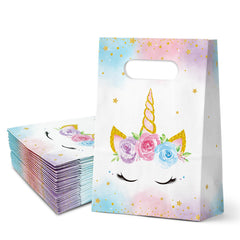 FRIDAY NIGHT bolsa frontal con diseño unicornio mostrando colores y forma práctica