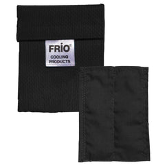 FRIO funda mini frontal en negro mostrando cierre y diseño, protección portátil