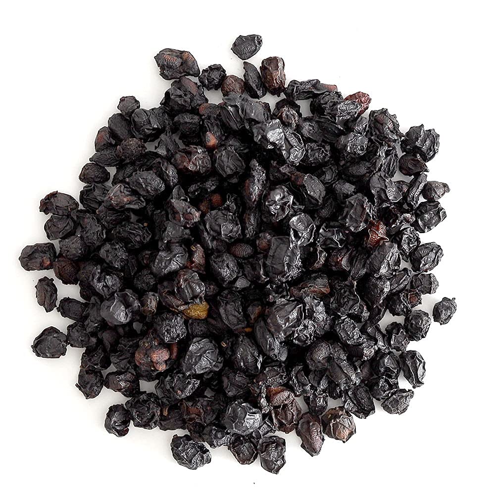 Escena de cocina con ingredientes y elderberries Frontier Co-op inspirando recetas