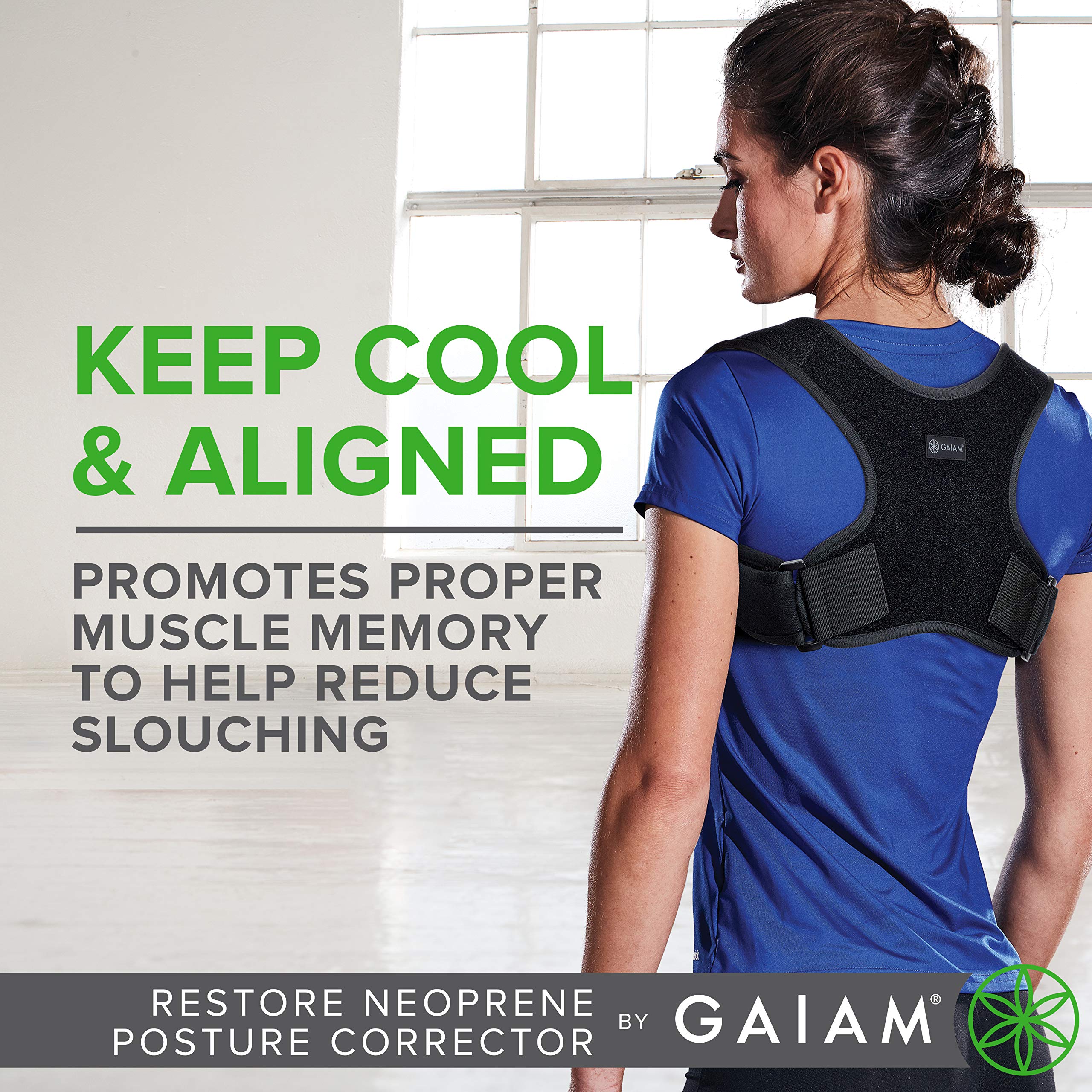 Gaiam corrector en uso en oficina para mejor postura y concentración