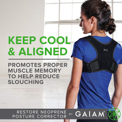 Gaiam corrector en uso en oficina para mejor postura y concentración