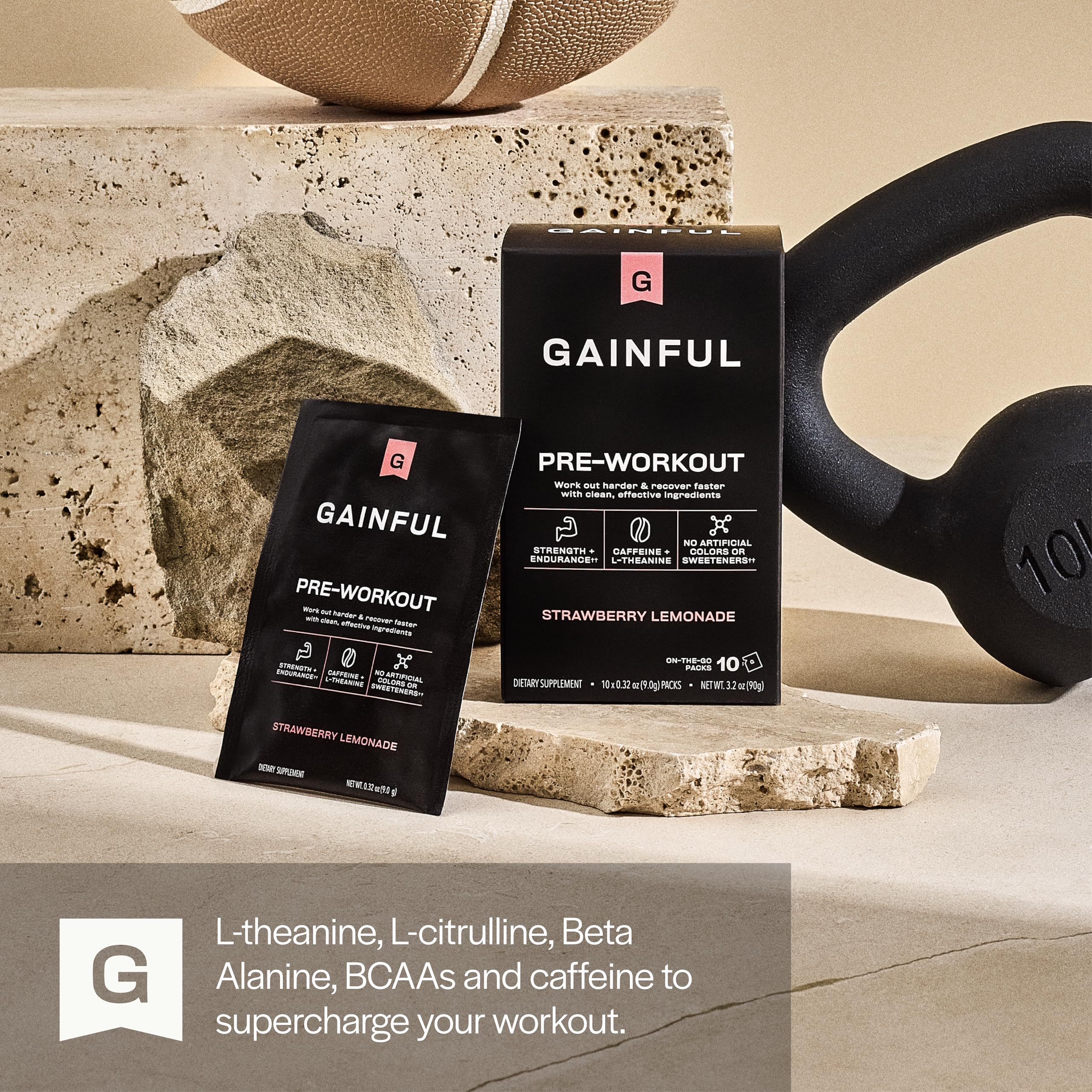 Gainful en gimnasio, deportista tomando preentreno para rendimiento