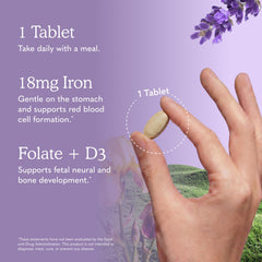 Garden of Life tableta junto a un plato para ilustrar toma con comida