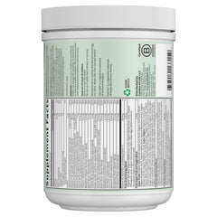 Garden of Life deportista bebiendo batido para apoyar rutina activa