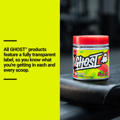 GHOST comparación de tamaño en mano mostrando portabilidad del bote