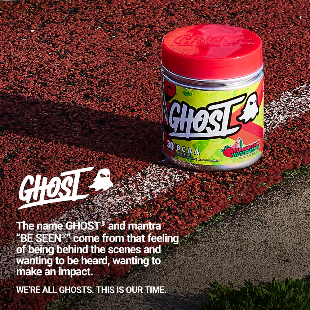 GHOST bote junto a equipo de gimnasio representando uso práctico