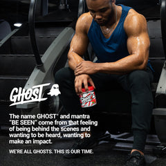 Atleta sosteniendo GHOST Burn dando energía pre-entreno para rendimiento activo