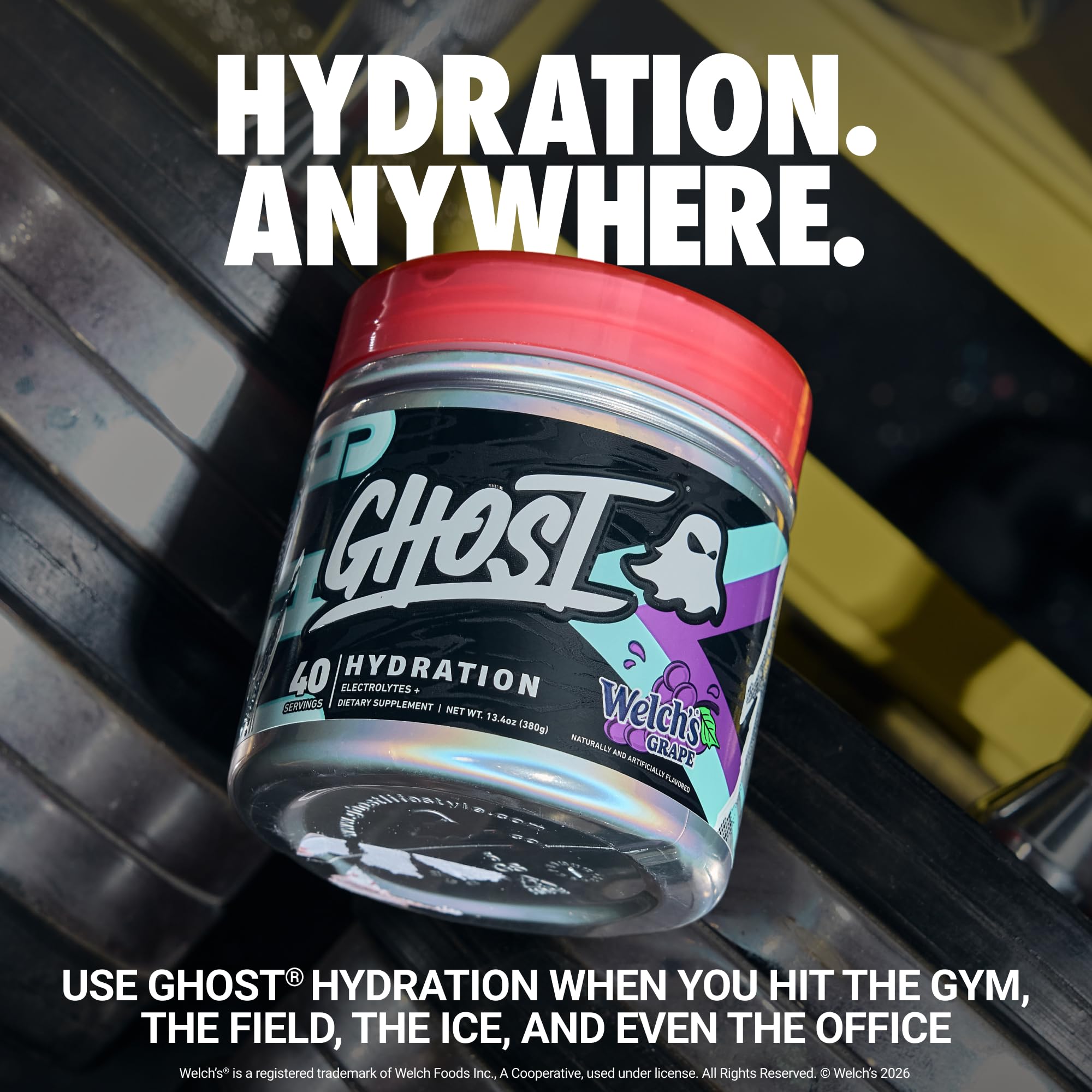 Polvo morado de GHOST Hydration en primer plano, textura fina ideal para disolución rápida